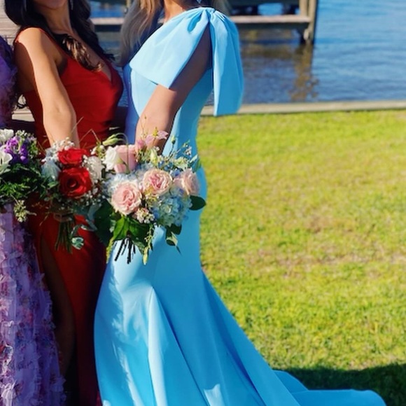 Light Blue Prom Dress Size 2 - Picture 2 of 3